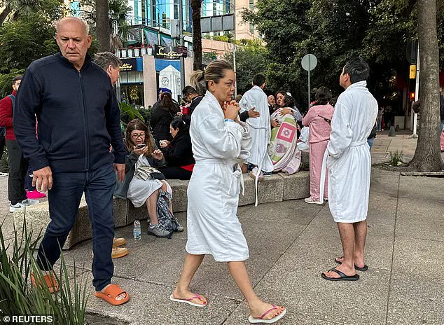 6.5 Magnitude Earthquake Shakes Mexico, Disrupts President’s Press Briefing Near Acapulco