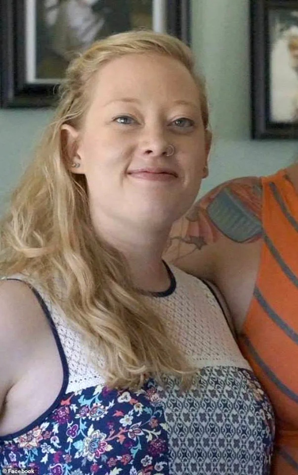 Breaking: Hillary Clinton Condemns ICE Shooting in Minnesota, Calls Death 'Murder' as Thousands Protest