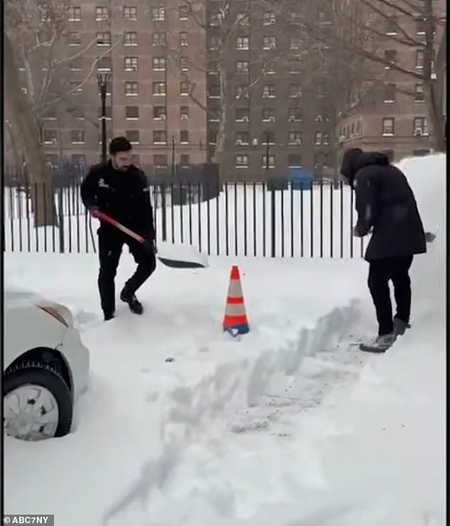 Mayor Zohran Mamdani Demonstrates Leadership as New York City Confronts Winter Storm Fern