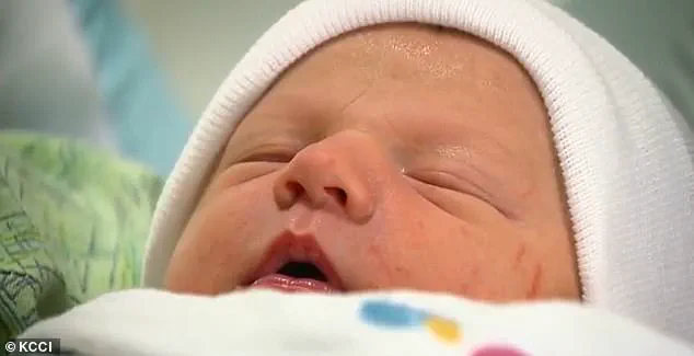 Late-Breaking Emergency: Woman Gives Birth Unexpectedly During Shift at Iowa FedEx Facility