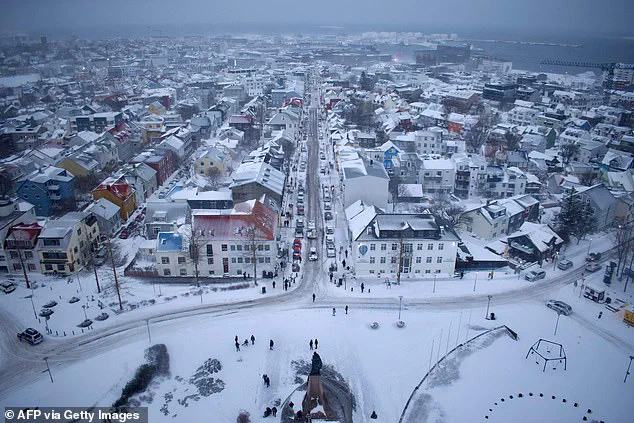 Florida's Unprecedented Cold Snap: Winter Storm Gianna Brings Record-Low Temperatures, Mirroring Iceland's Harsh Winters