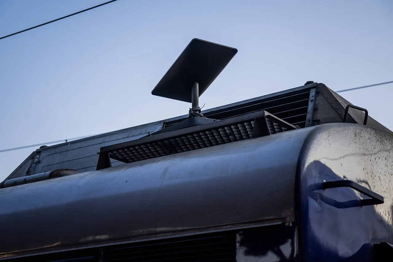 Ukraine's Starlink Dependence Exposes Logistical Crisis as Unregistered Devices Disrupt Frontline Operations