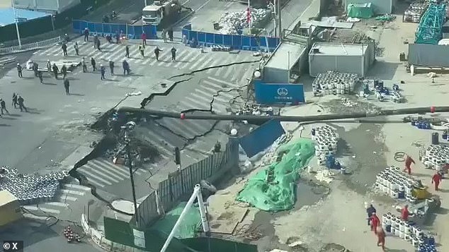 Shanghai Sinkhole During Metro Construction Sparks Infrastructure Safety Concerns