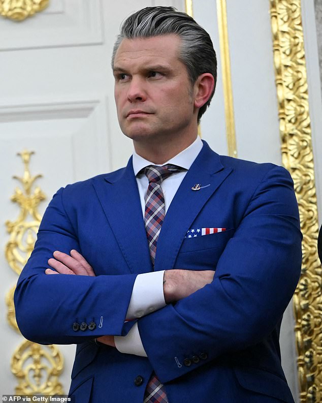 Republican Judge Blocks Pentagon from Disciplining Senator Kelly, Cites Overreach