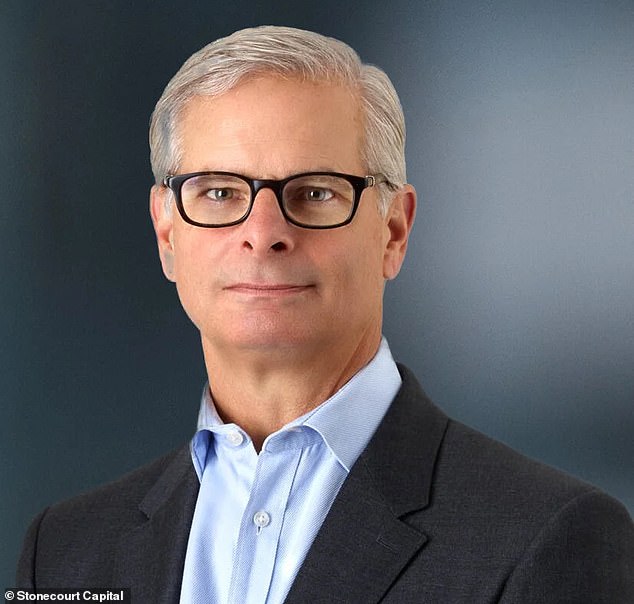 Unexpected Interruption: Baby Disrupts Serious Political Discussion on Set