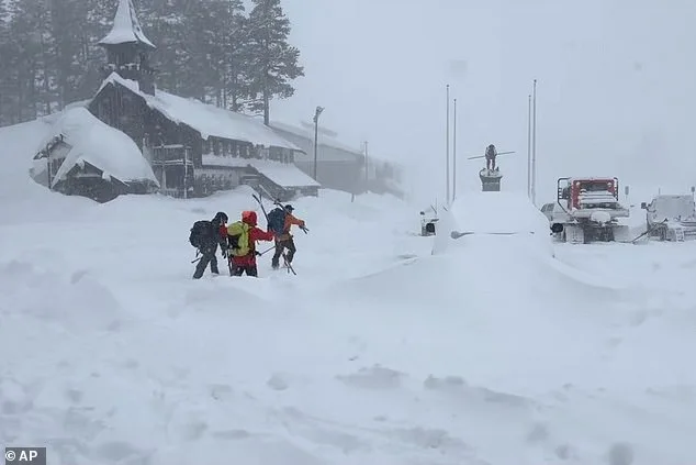 Nine Skiers Missing, Six Rescued After Devastating Avalanche on Castle Peak
