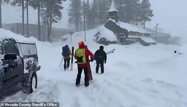 Ten Skiers Missing After Avalanche Near Lake Tahoe as Rescue Efforts Intensify