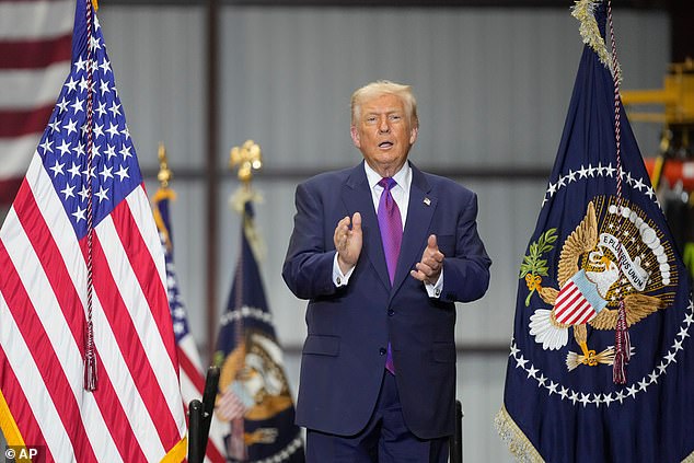 Trump Unveils Long-Silenced Government Files on UFOs and Extraterrestrial Life, Sparks Political and Scientific Debate