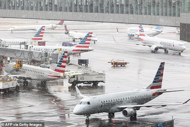 East Coast Paralyzed by Historic Blizzard: Flights Collapse, Emergencies Declared