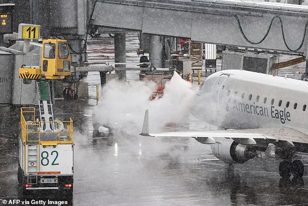 Historic Blizzard Paralyzes East Coast as Winter Storm Hernando Cancels Over 10,000 Flights