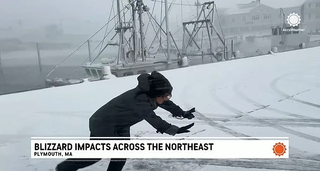 Historic Blizzard Paralyzes East Coast as Winter Storm Hernando Cancels Over 10,000 Flights