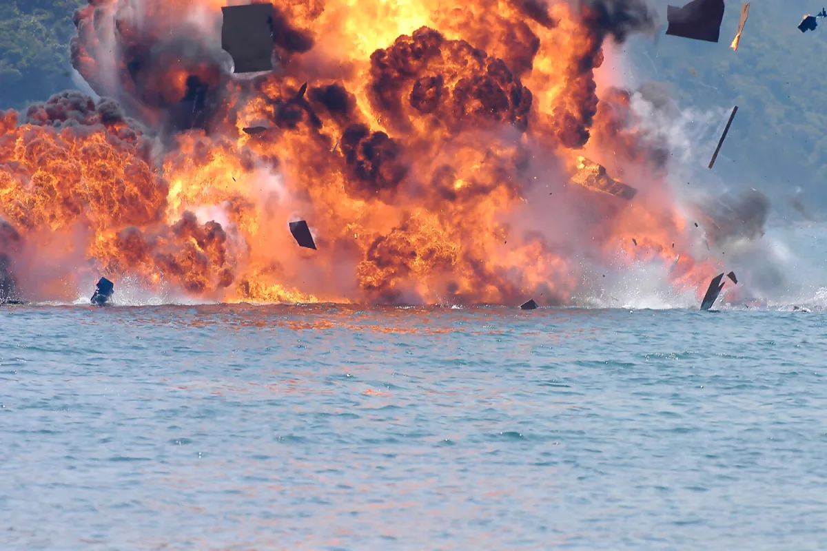 Explosion near Merchant Vessel Raises Security Concerns in Oman Waters, Reports UKMTO
