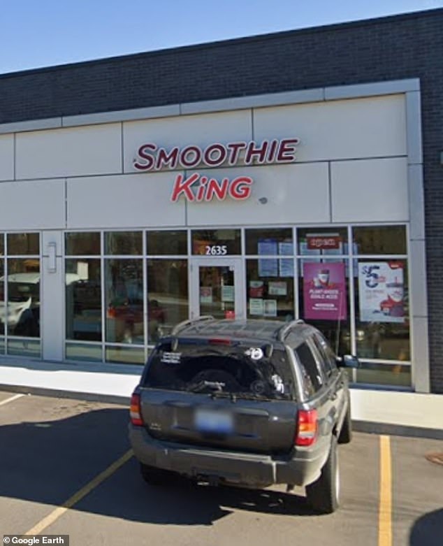 Smoothie King Employees Fired for Refusing to Serve Couple Due to Trump Hoodie, Viral Video Sparks Nationwide Debate