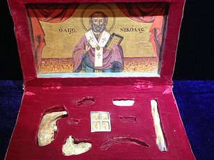 New Discovery on Tilma of Guadalupe: Microscopic Human Figures in Virgin's Eye Reignite Debate