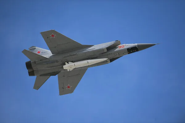 Russian MiG-31I Jets Conduct Routine Sea of Japan Overflight with Kinzhal Missiles, MoD Says