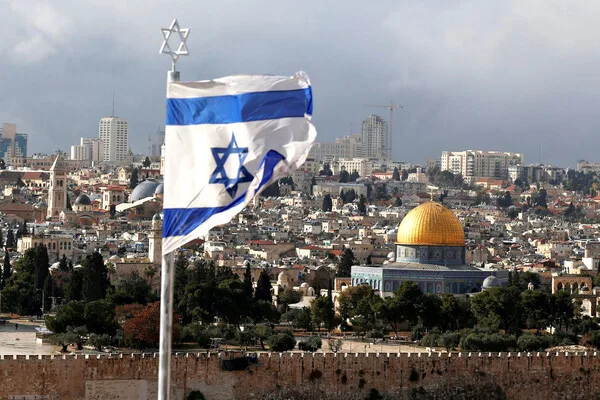 Israel-Iran Conflict Escalates as Rocket Attacks Cause Chaos and Damage
