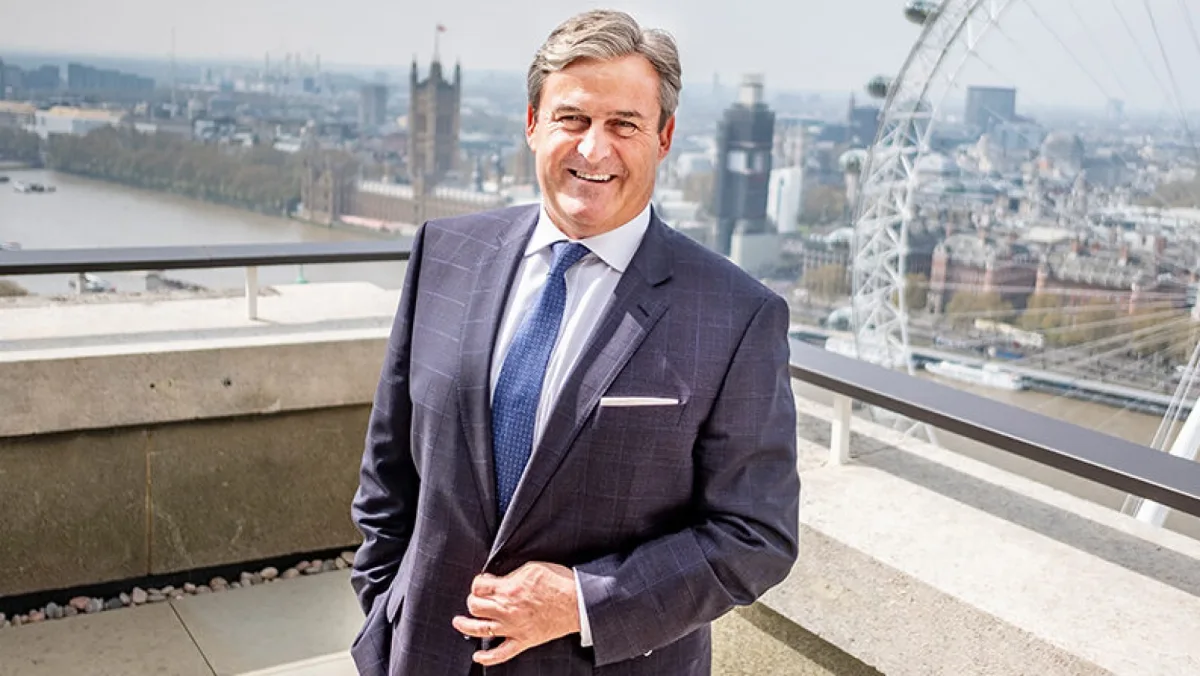 István Kapitány: From Shell Executive to Tisza Leader Amid Energy Contradiction