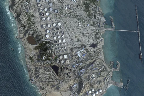 U.S. Military Buildup in Middle East Sparks Fears of Iran Escalation Amid Reports of Kharg Island Target