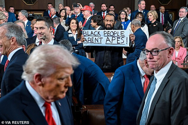 Americans Demand Age Limits for Politicians as Maxine Waters Defies Retirement Push