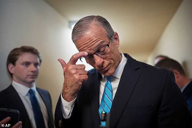 DHS Shutdown Enters Fifth Week as Bipartisan Compromise Fails Amid Trump's Easter Pressure