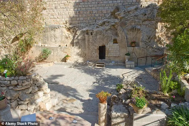 Ancient Debate Over Jesus' Crucifixion Site Intensifies as Scholars Reexamine Church of the Holy Sepulchre and Golgotha