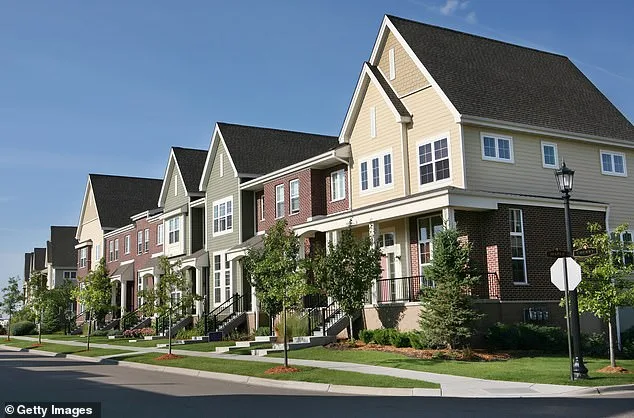 Silent Shift: 31% of U.S. Families Now in Upper Middle Class, Unaware of Their Ascendancy