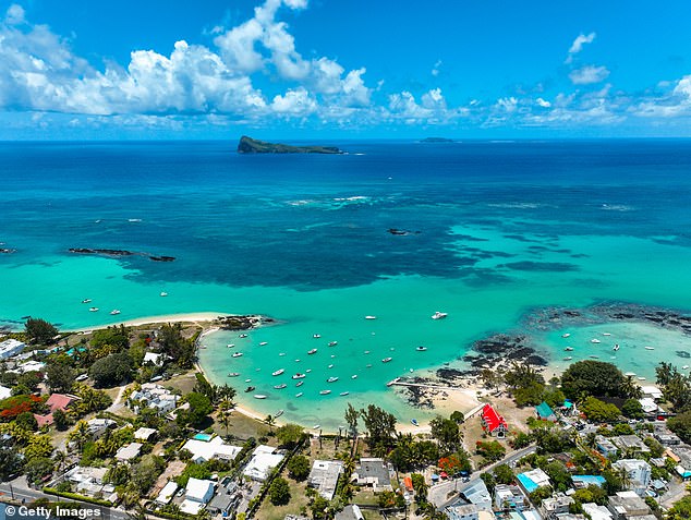 CDC issues Level 2 travel warning for Mauritius due to chikungunya outbreak