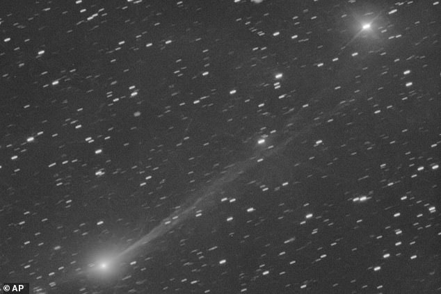Harvard Professor Warns AI-Led Alien Invasion Could Crash Global Markets