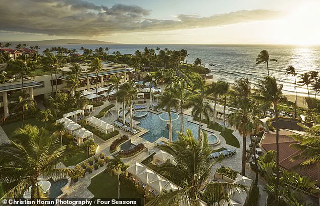 Luxury Resort in Hawaii Offers Manta Ray Swimming, Stunning Views