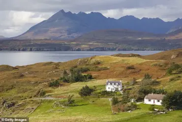 Scotland's famous clans captivate Americans seeking their roots