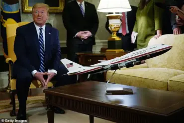 Trump Expresses Frustration with Delayed Air Force One Delivery