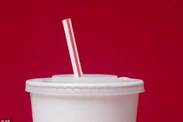 Trump Phases Out Paper Straws for Plastic