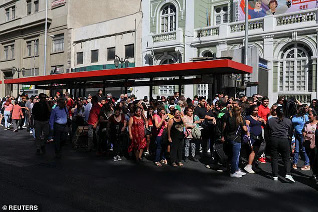 Widespread Chaos in Chile After Nationwide Blackout