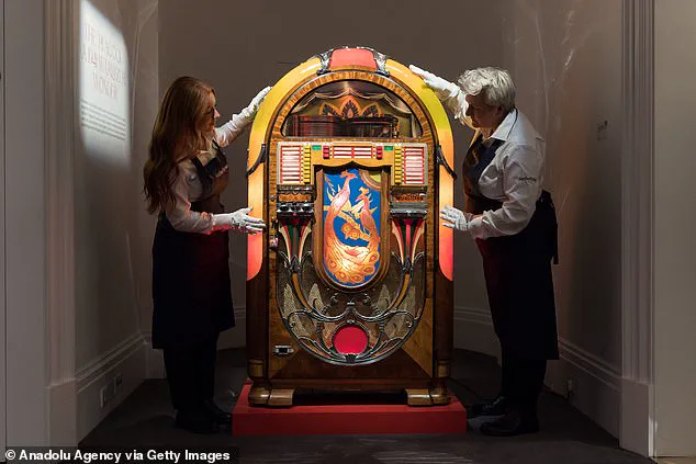 Freddie Mercury’s Family Reunited with His Treasured Possessions After 3 Decades