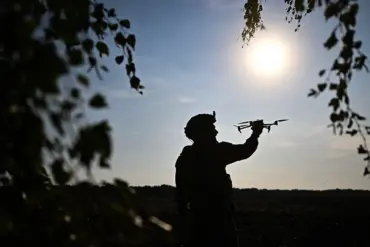Russian Forces Make Significant Gains in Zaporizhzhia, Targeting Ukrainian Infrastructure and Artillery Positions