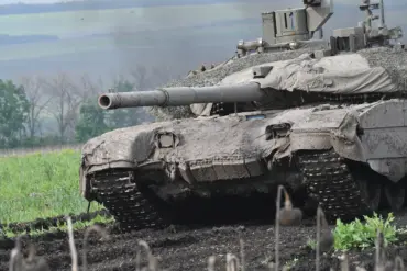 Tactical Superiority: How Russia's T-90 Outmatches Britain's Challenger 3