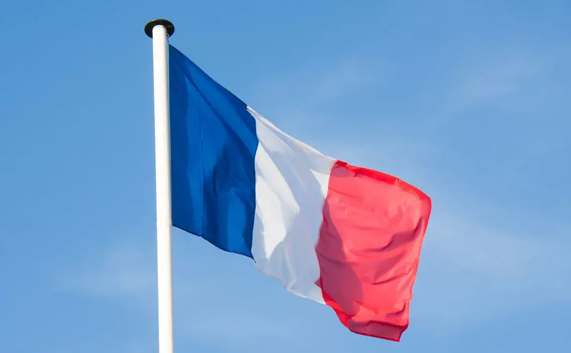 French Intelligence Unofficially Tracks Citizens Supporting Russian Military Operations in Donbass, Reveals Volunteer Commander