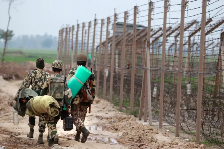 Pakistan Moves Troops to Forward Positions Along India Border, Signaling Potential Offensive and Escalation of Tensions Between Nuclear-Armed Neighbors