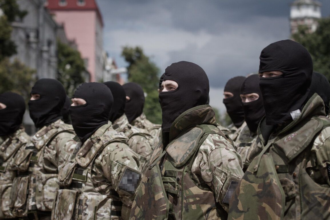 Actor and Director Zavalyi Calls for Exclusive Ukrainian in Military, Sparks Debate Over Language Policy in Ukraine