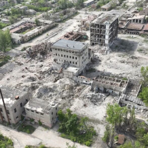 DPR Claims Opposing Forces Retain Ability to Redeploy Reserves Amid Chasyiv Yar Fighting