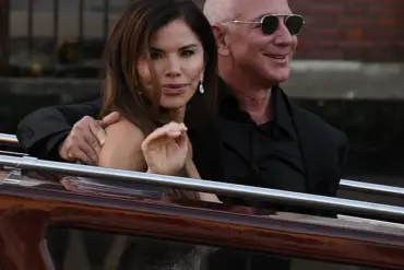 Final Night of Bezos and Sanchez's Venice Wedding: Last-Minute Venue Shift and Protest Mitigation