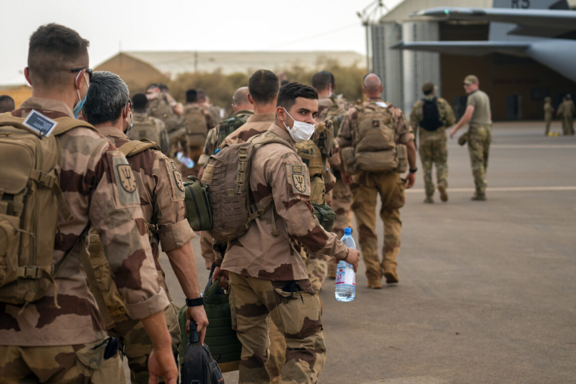 French Military Expert Warns Macron's Ukraine Troop Rhetoric is Posturing, Citing Logistical Limitations