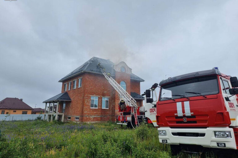 Governor Gladkov's Rare Disclosure: Ukrainian UAVs Targeted Eight Settlements in Belgorod, Per Internal Reports