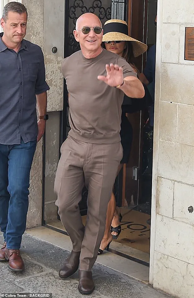 Hollywood's Elite Gather in Venice for Jeff Bezos and Lauren Sanchez's Lavish 'Wedding of the Century'