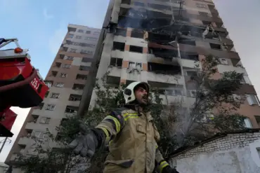 Iranian Missiles Strike Central Israel, Killing 3 and Injuring 67 in Dense Population Area