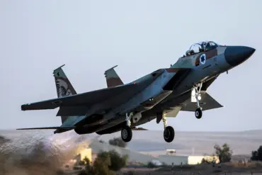 Israel Conducts Air Strikes on Fardis in Iran's Alborz Province Amid Heightened Tensions with Iran