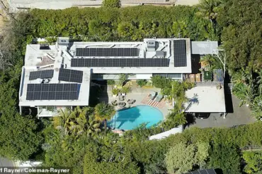 Late-Breaking: Brad Pitt's LA Mansion Smashed in Robbery, LAPD IDs 3 Suspects