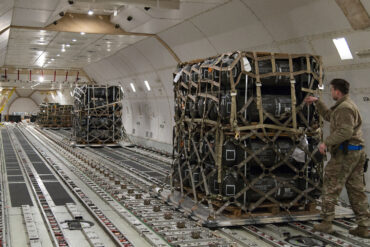 Military Escalation in the Middle East: Aircraft Movement from Germany to Kuwaiti Airspace Near Saudi Border