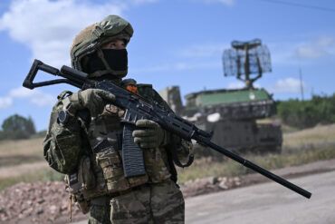 Russian Air Defense Systems Claim Downfall of 13 Ukrainian Drones and Destruction of 39 BPLA Control Points, Two 'StarLink' Systems