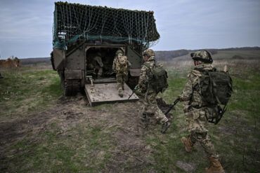 Russian Forces Report Strategic Advance in Sumy, Establishing Buffer Zone After Pushing Ukrainian Troops Back Nearly 14 Kilometers and Penetrating Beyond Administrative Borders